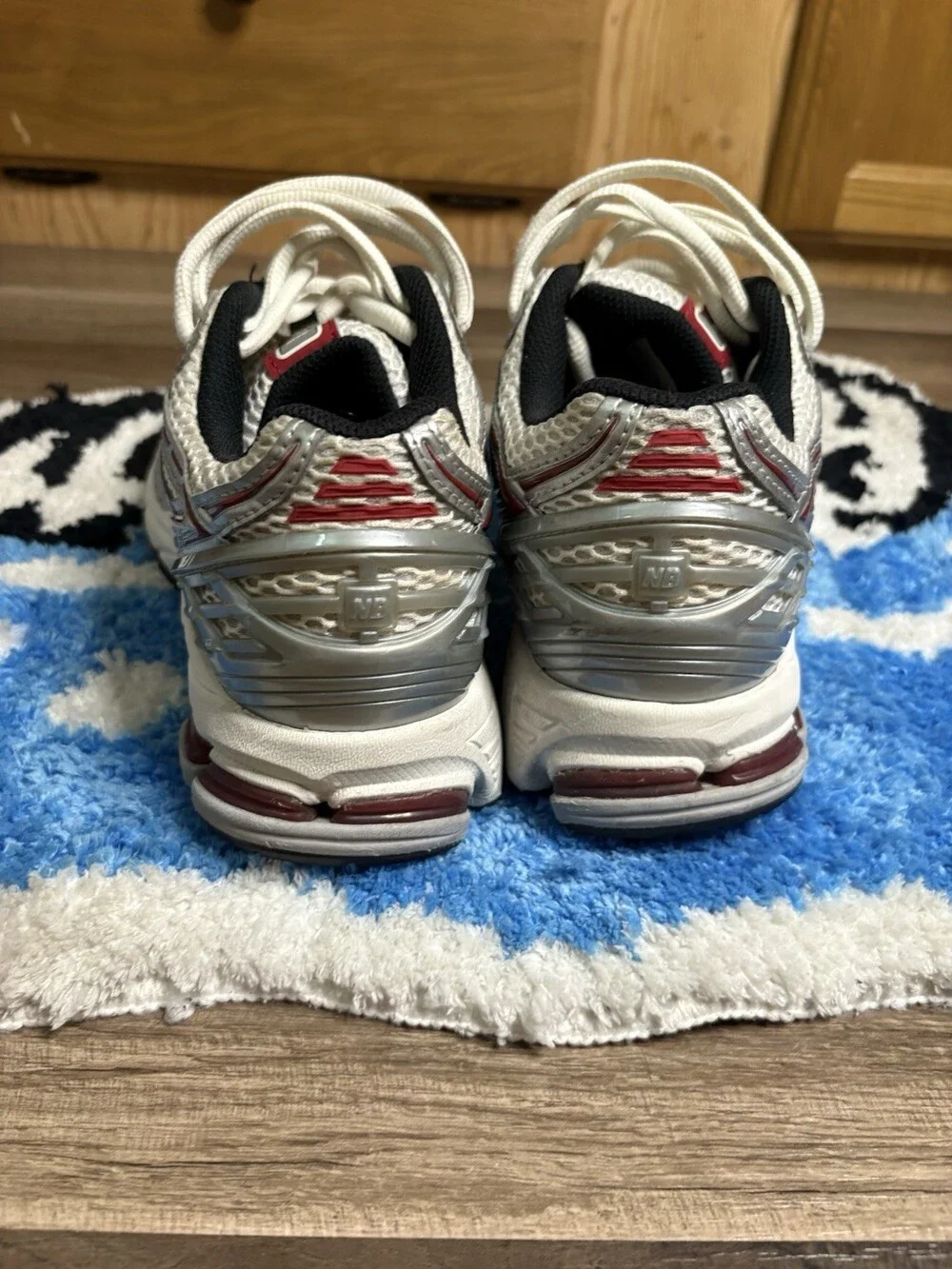 New Balance 1906R Silver Classic Crimson Size 9.5 Mens
